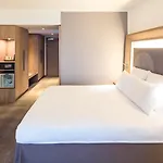 Hotel Novotel 17 4*