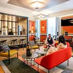 Novotel 17 מלון 4*