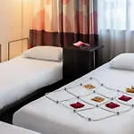 Novotel 17 מלון