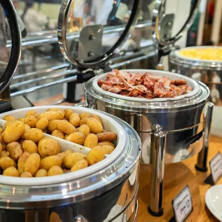 巴黎17区诺富特酒店 4* 巴黎