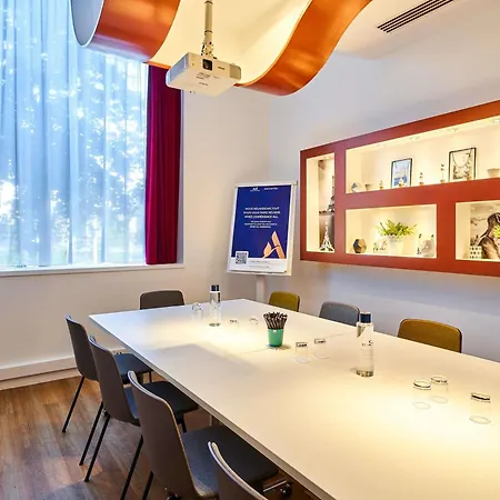 Novotel 17 Hotel 4*