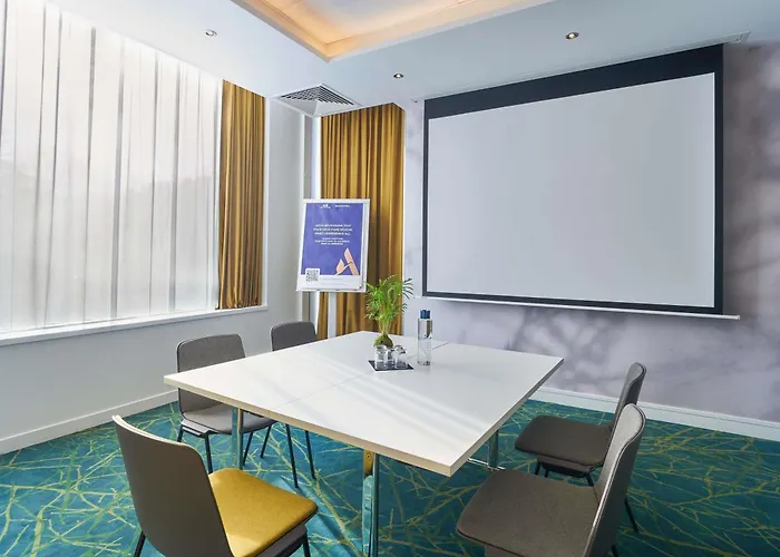 Novotel 17 4*