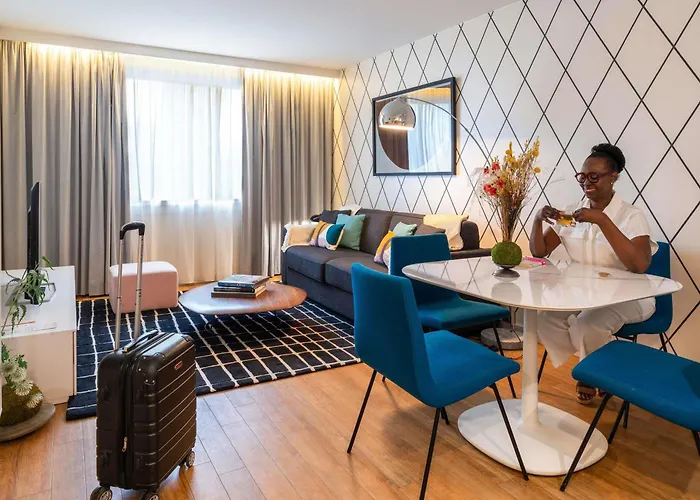 Novotel 17 Hotel