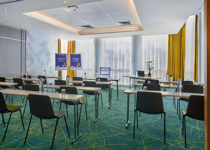 מלון Novotel 17 4*