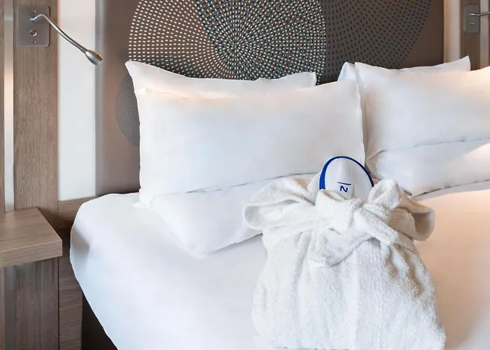 Novotel 17 מלון 4*