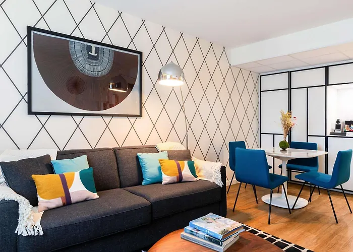 מלון Novotel 17 4*